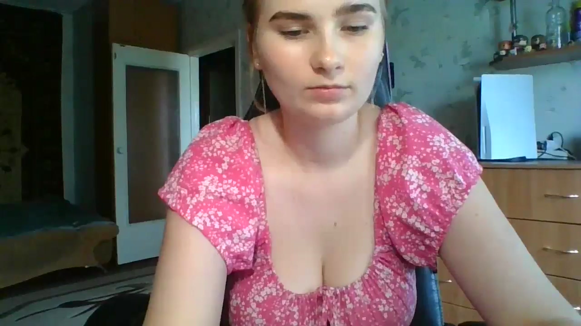Gallery image thumbnail from Candy_UA's myfreecams stream on, 09/04/2024, 08:59 image 12 of 20