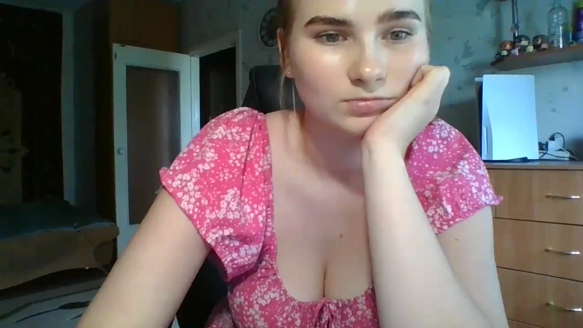 Gallery image thumbnail from Candy_UA's myfreecams stream on, 09/04/2024, 08:59 image 18 of 20