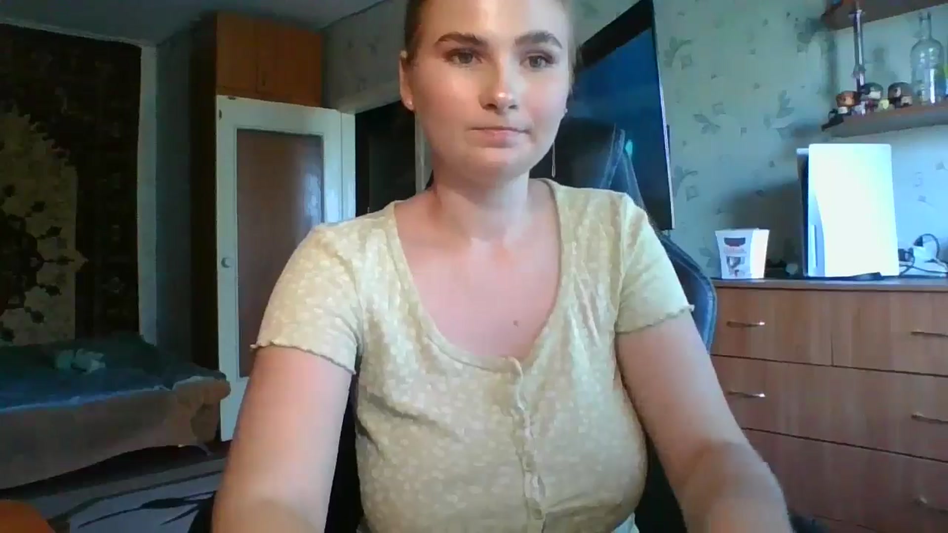 Gallery image thumbnail from Candy_UA's myfreecams stream on, 09/06/2024, 09:20 image 6 of 20