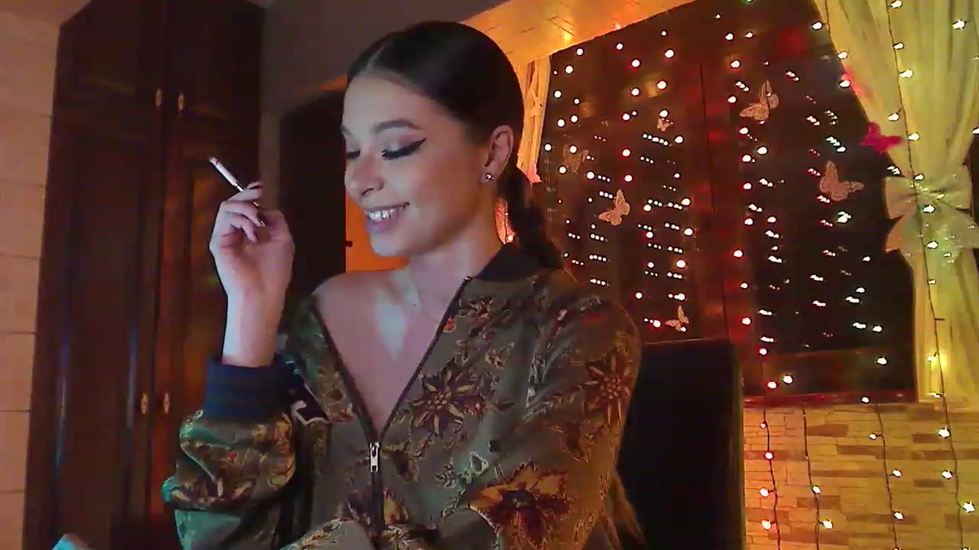 Gallery image thumbnail from Candy_ce's myfreecams stream on, 04/03/2023, 02:49 image 11 of 20