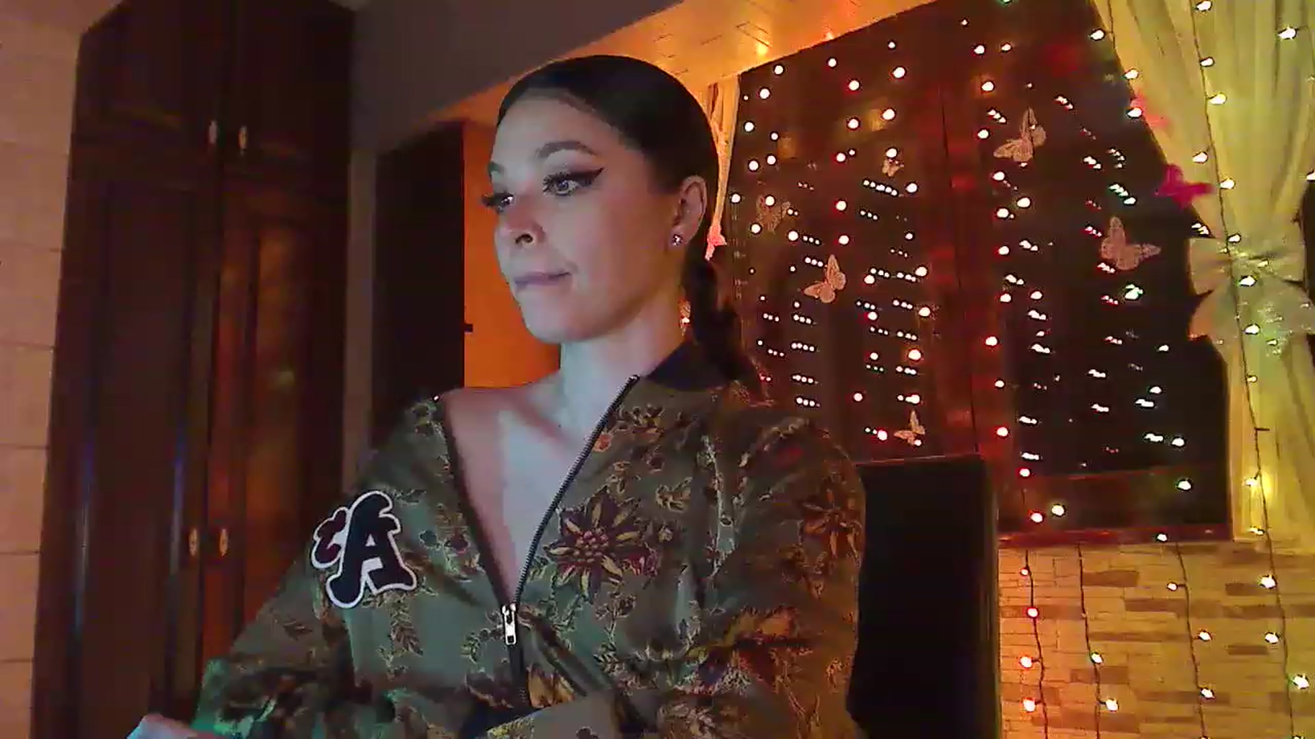 Gallery image thumbnail from Candy_ce's myfreecams stream on, 04/03/2023, 02:49 image 13 of 20