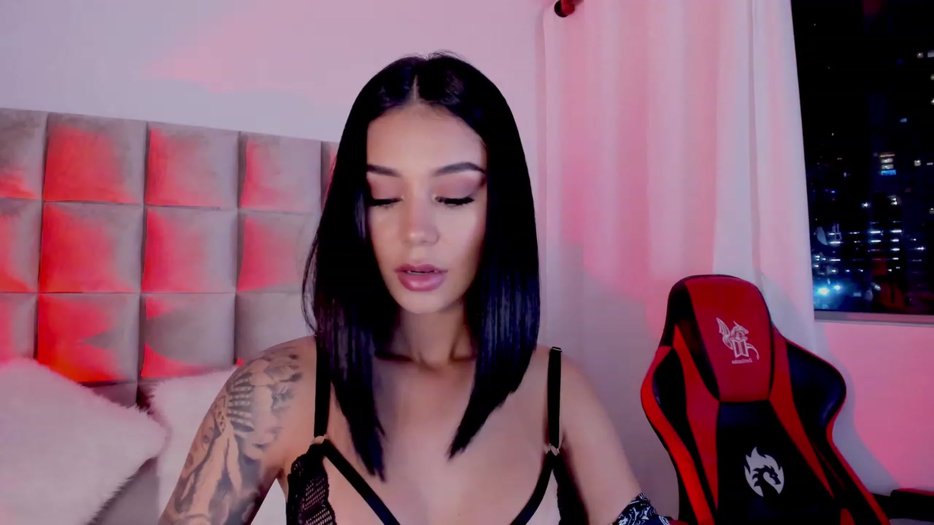 Gallery image thumbnail from Candyred88's myfreecams stream on, 11/16/2022, 07:55 image 1 of 20