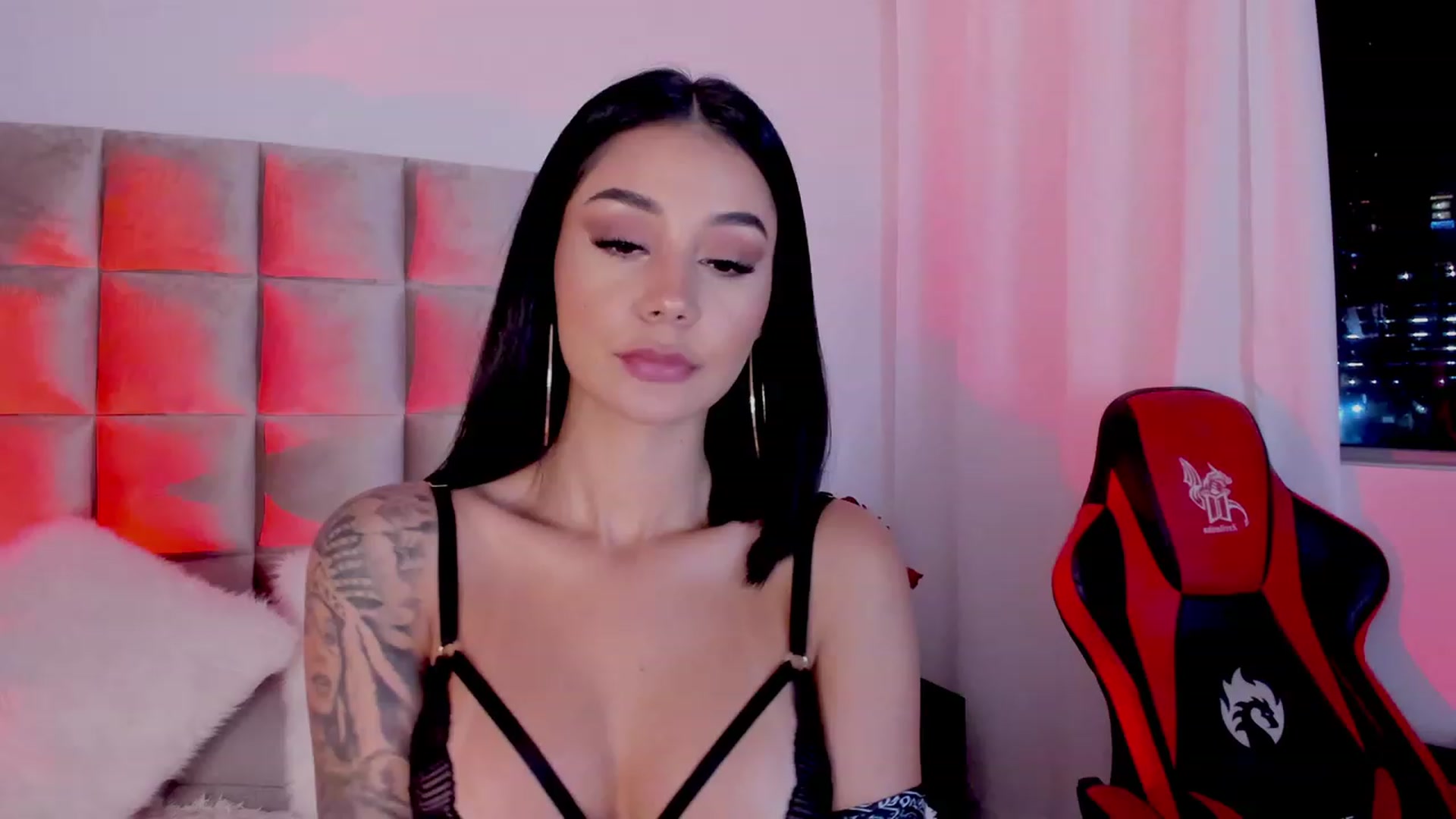 Gallery image thumbnail from Candyred88's myfreecams stream on, 11/16/2022, 07:55 image 3 of 20