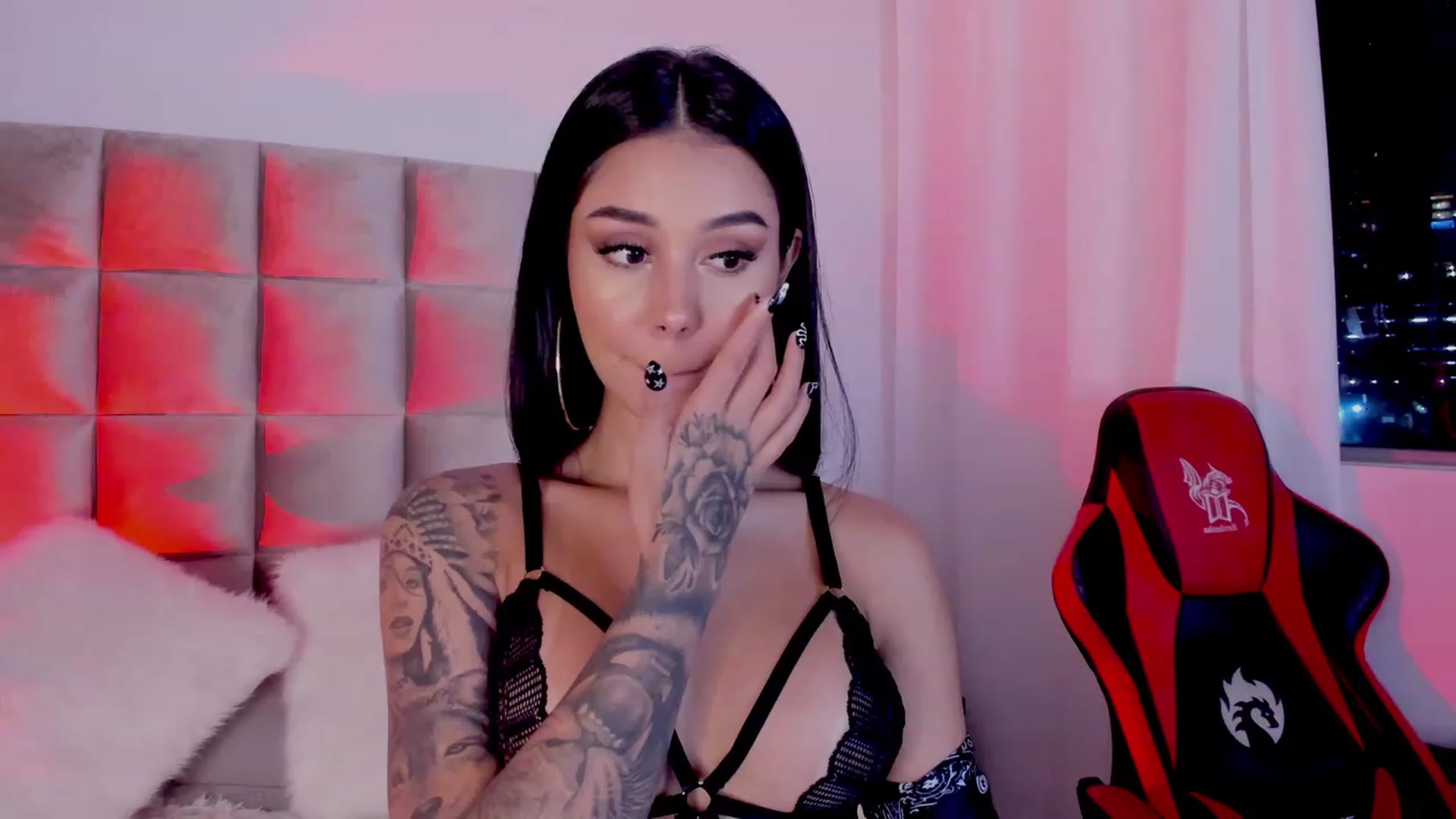 Gallery image thumbnail from Candyred88's myfreecams stream on, 11/16/2022, 07:55 image 4 of 20