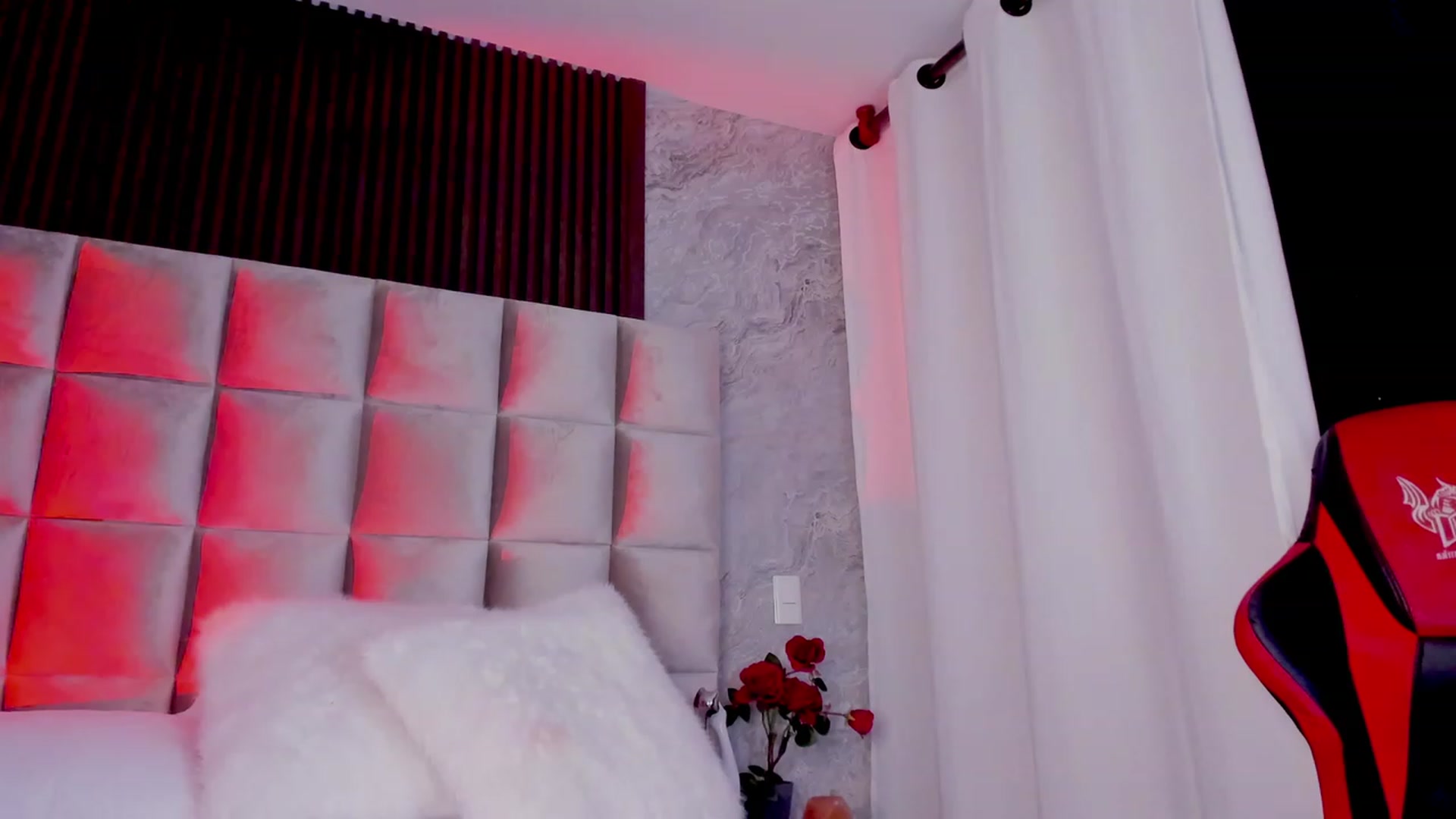 Gallery image thumbnail from Candyred88's myfreecams stream on, 11/23/2022, 07:19 image 19 of 20
