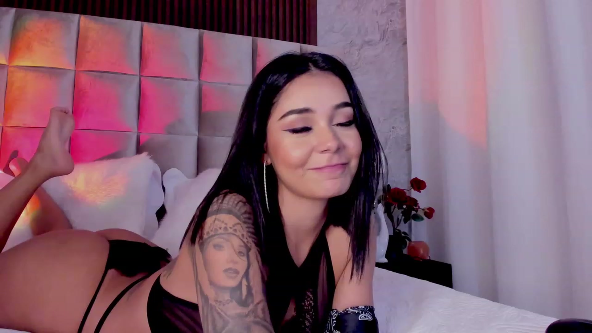 Gallery image thumbnail from Candyred88's myfreecams stream on, 11/25/2022, 05:54 image 16 of 20
