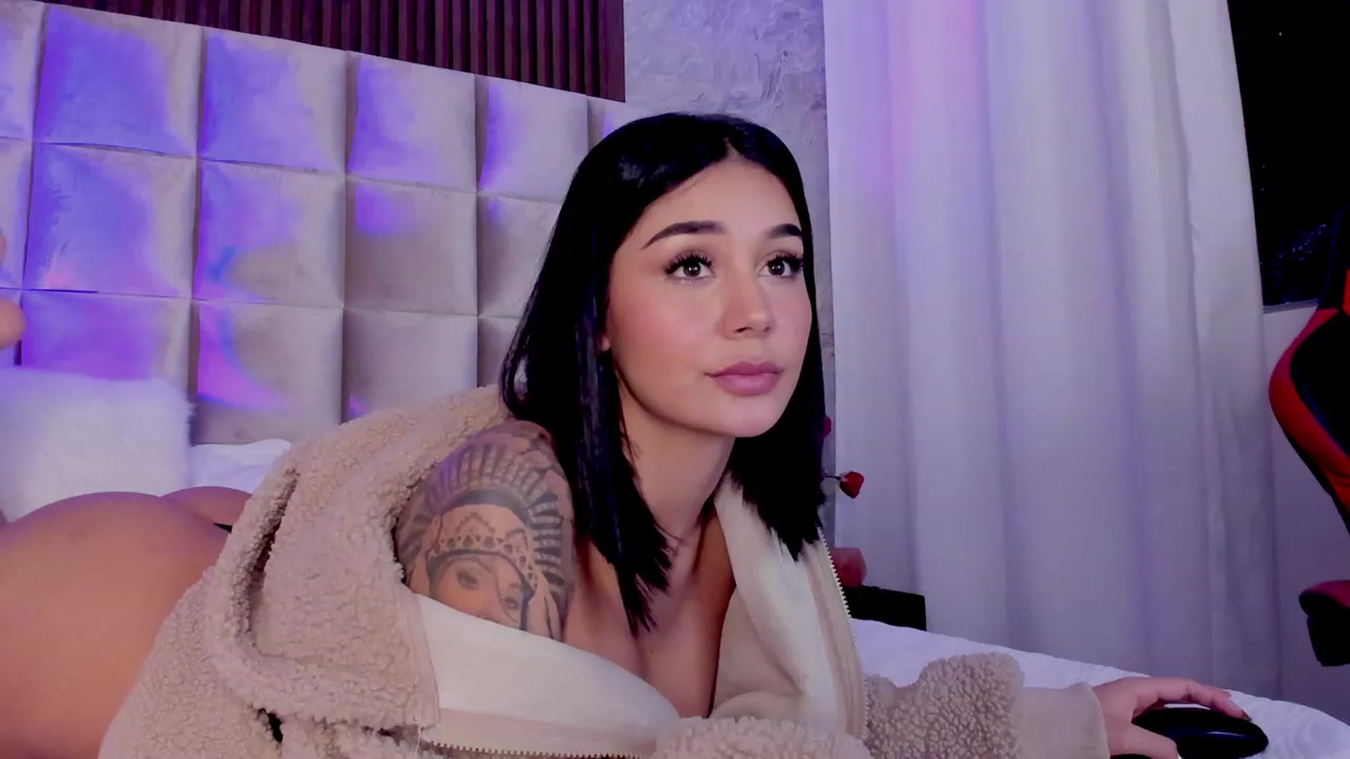 Gallery image thumbnail from Candyred88's myfreecams stream on, 11/28/2022, 05:57 image 6 of 20