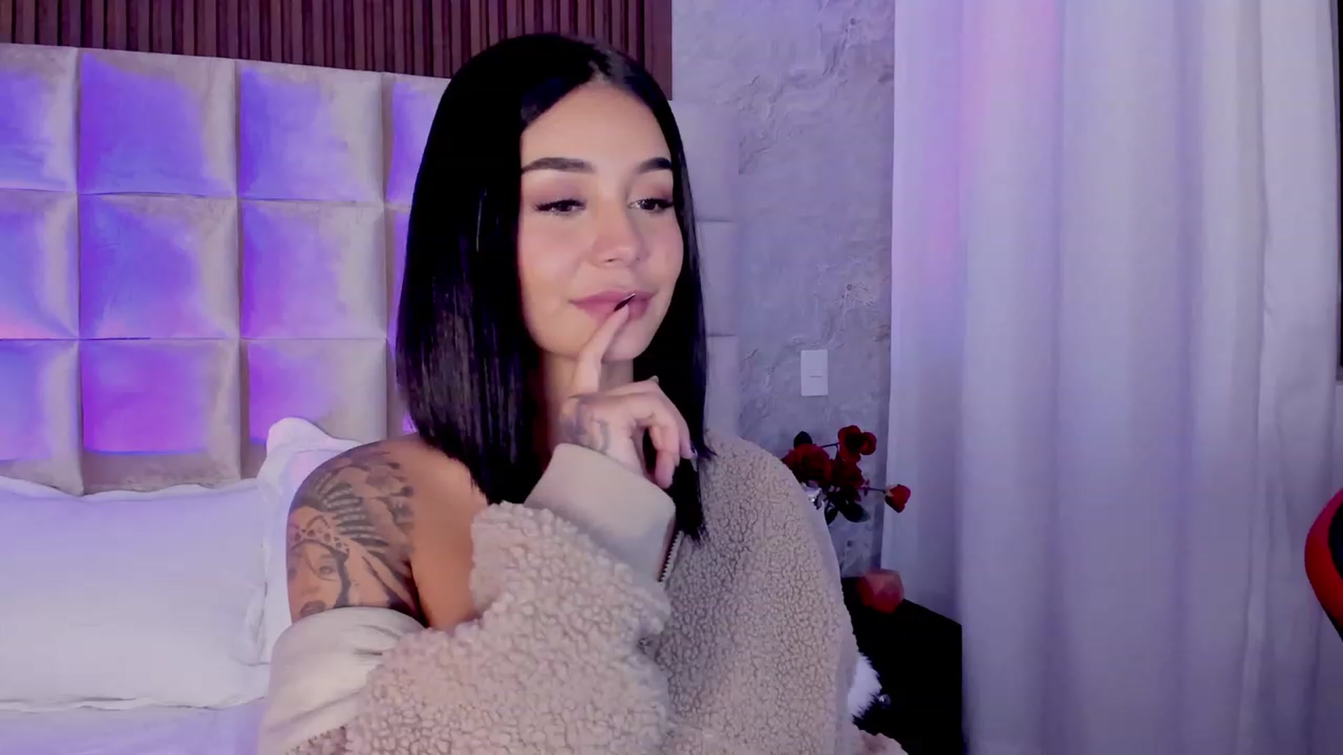 Gallery image thumbnail from Candyred88's myfreecams stream on, 11/28/2022, 08:16 image 15 of 20