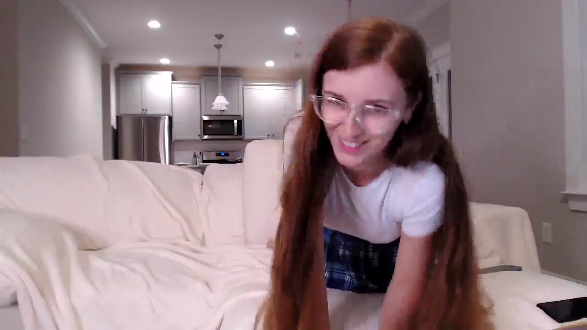 Gallery image thumbnail from Candyredhead's myfreecams stream on, 08/09/2025, 02:09 image 7 of 20