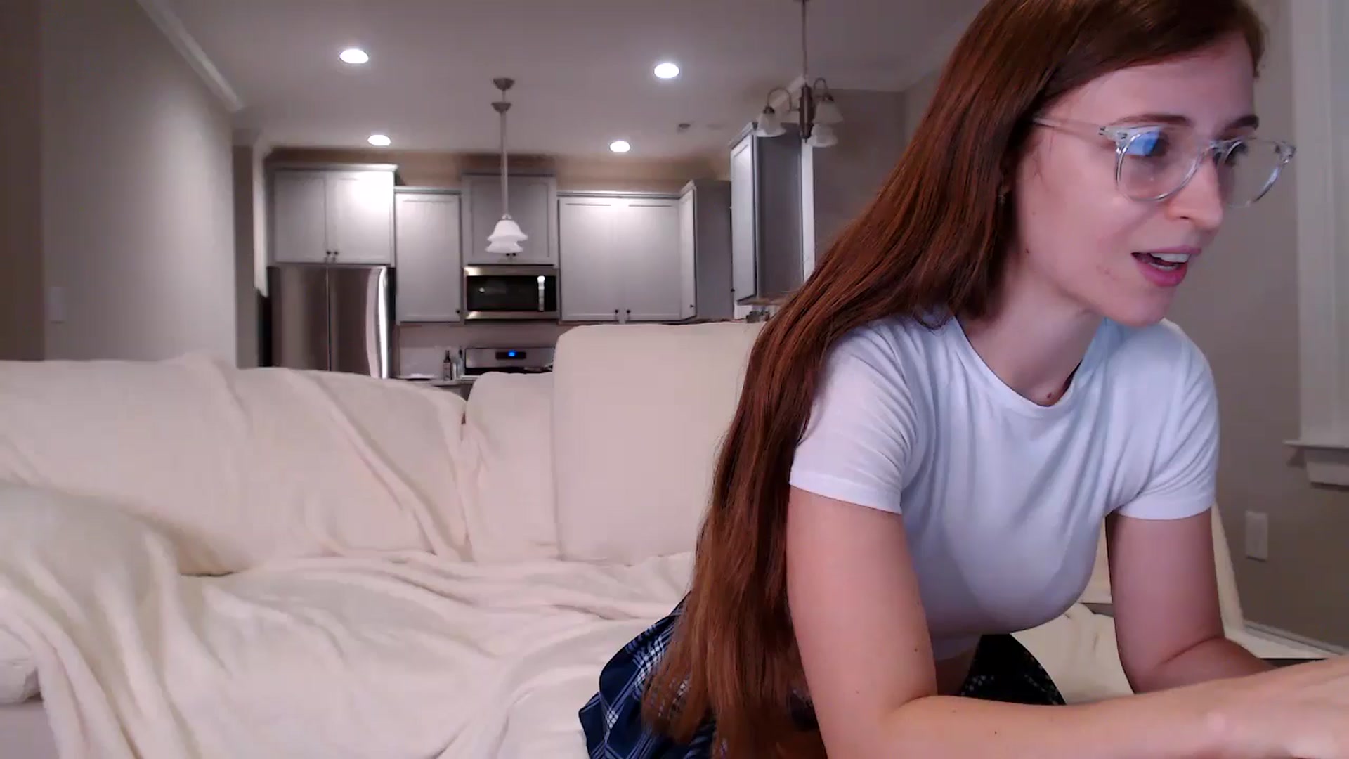Gallery image thumbnail from Candyredhead's myfreecams stream on, 08/09/2025, 02:09 image 12 of 20
