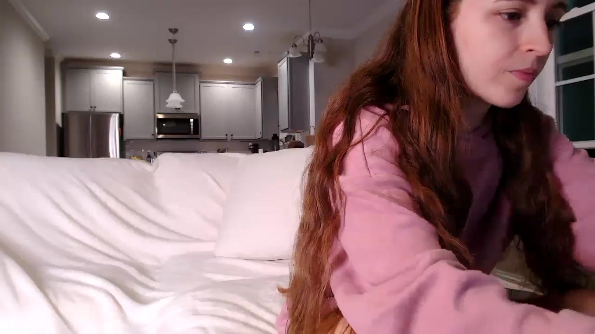 Gallery image thumbnail from Candyredhead's myfreecams stream on, 09/09/2025, 04:27 image 13 of 20