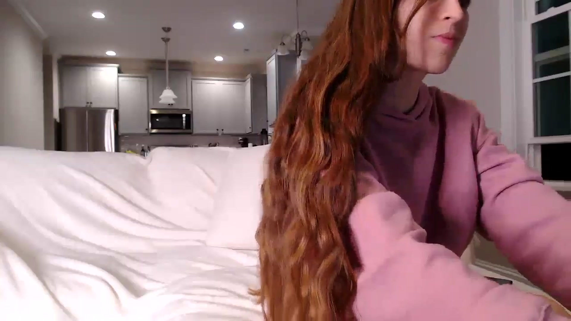Gallery image thumbnail from Candyredhead's myfreecams stream on, 09/09/2025, 04:27 image 5 of 20