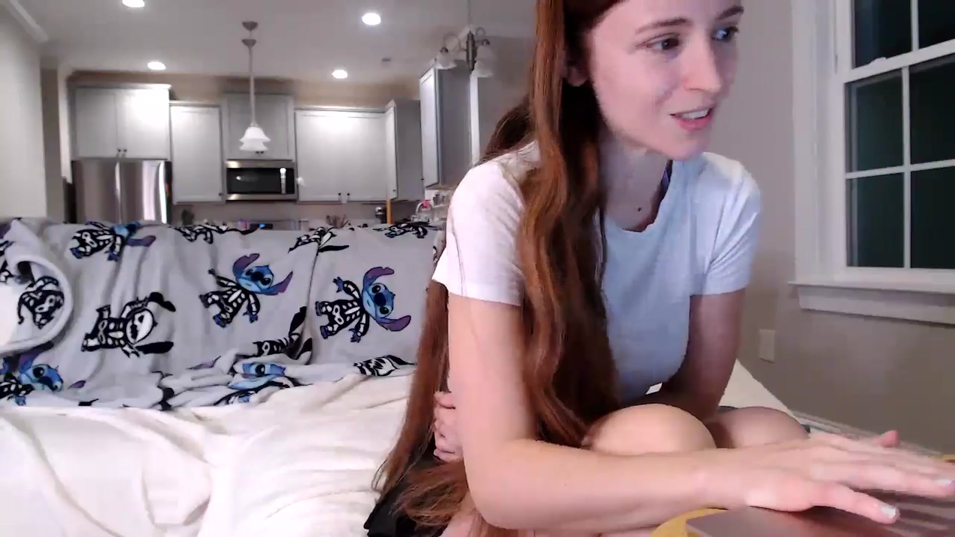Gallery image thumbnail from Candyredhead's myfreecams stream on, 11/25/2025, 08:20 image 6 of 20