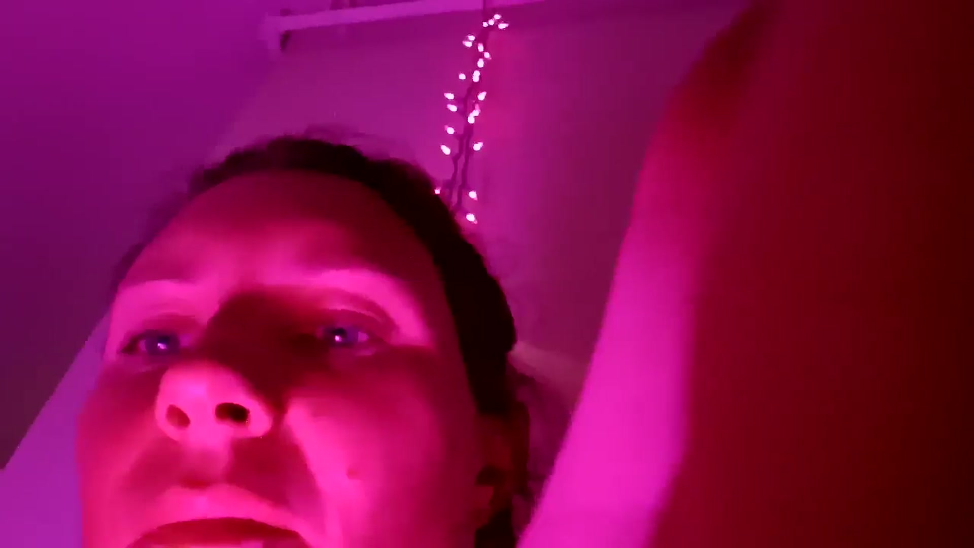 Gallery image thumbnail from Candyswirls69's myfreecams stream on, 09/12/2025, 03:54 image 16 of 20