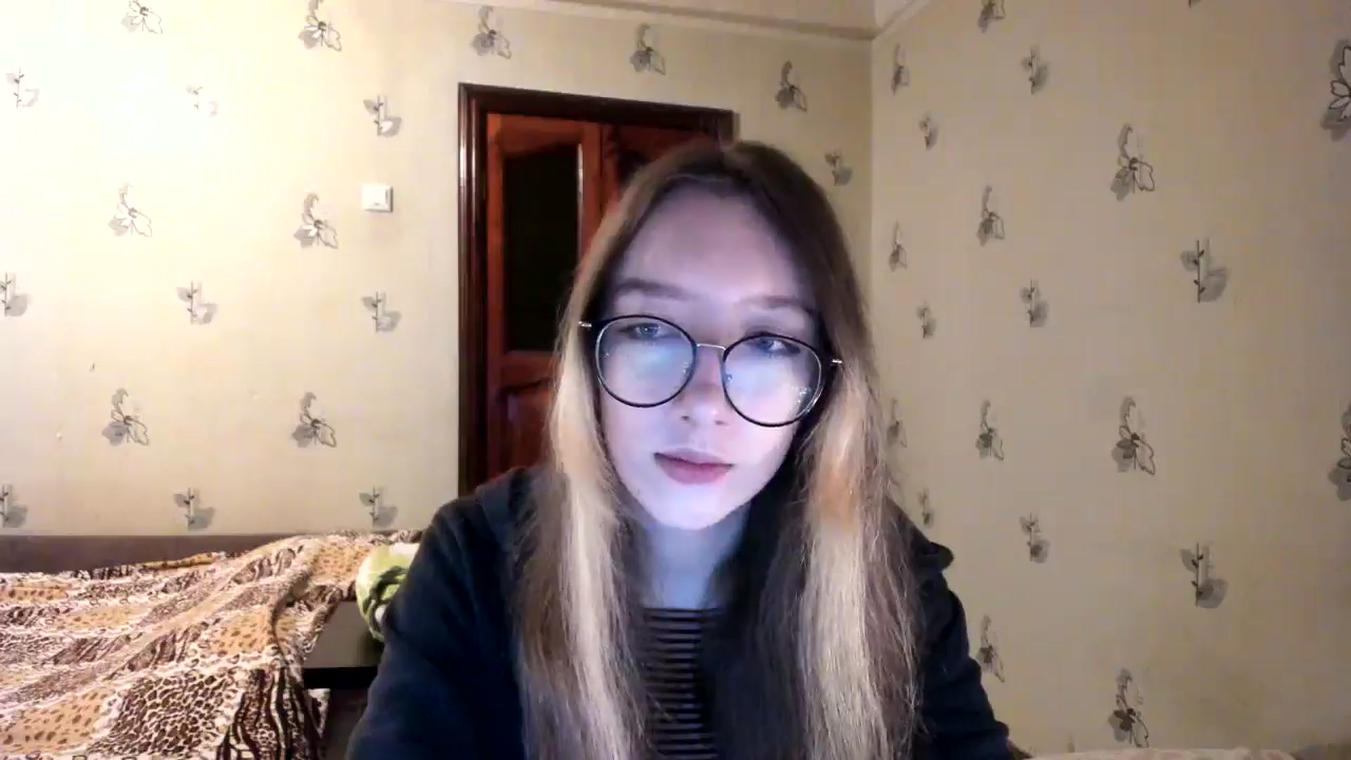 Gallery image thumbnail from CandyyCrushh's myfreecams stream on, 10/24/2024, 17:39 image 16 of 20
