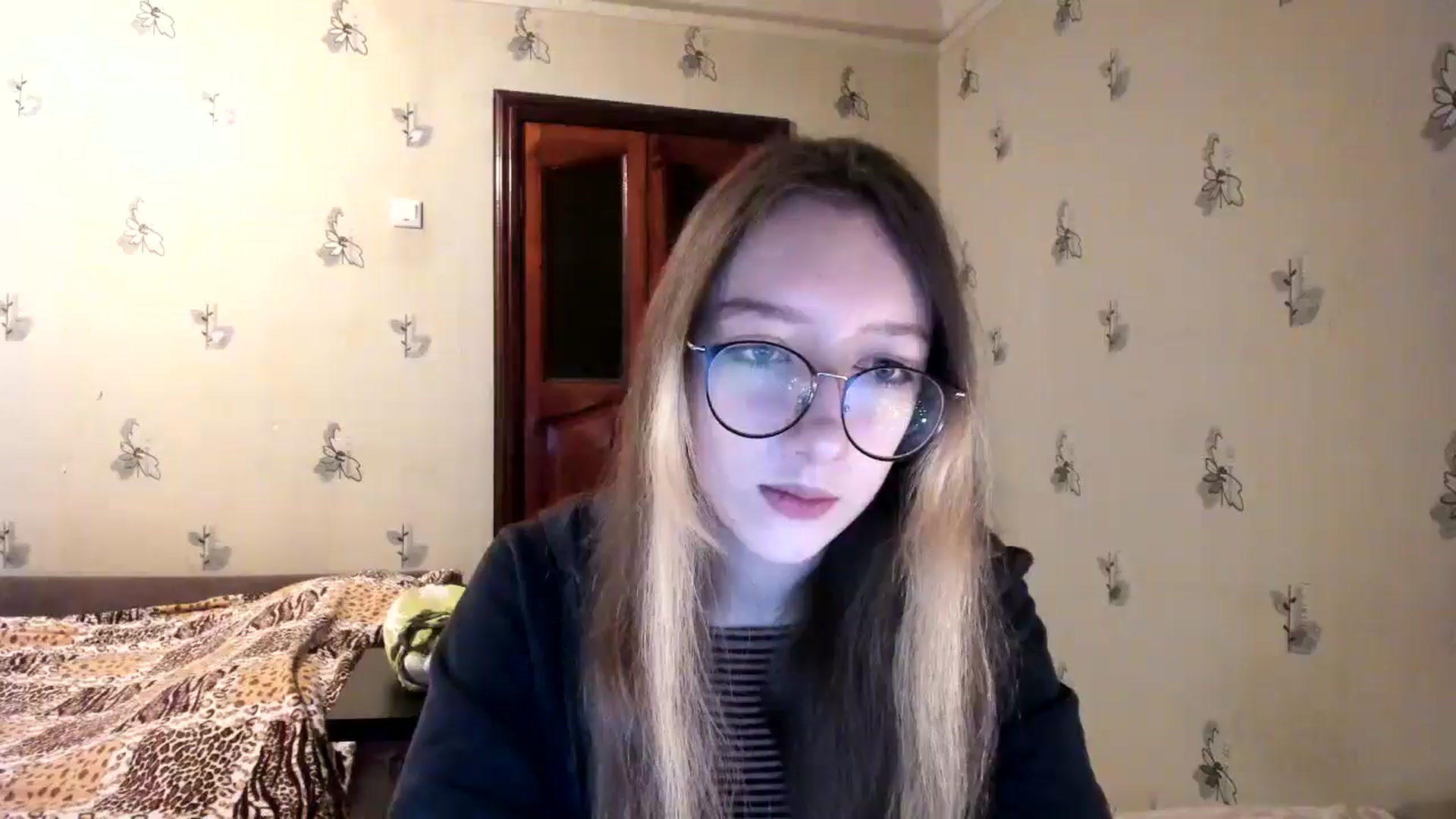Gallery image thumbnail from CandyyCrushh's myfreecams stream on, 10/24/2024, 17:39 image 10 of 20