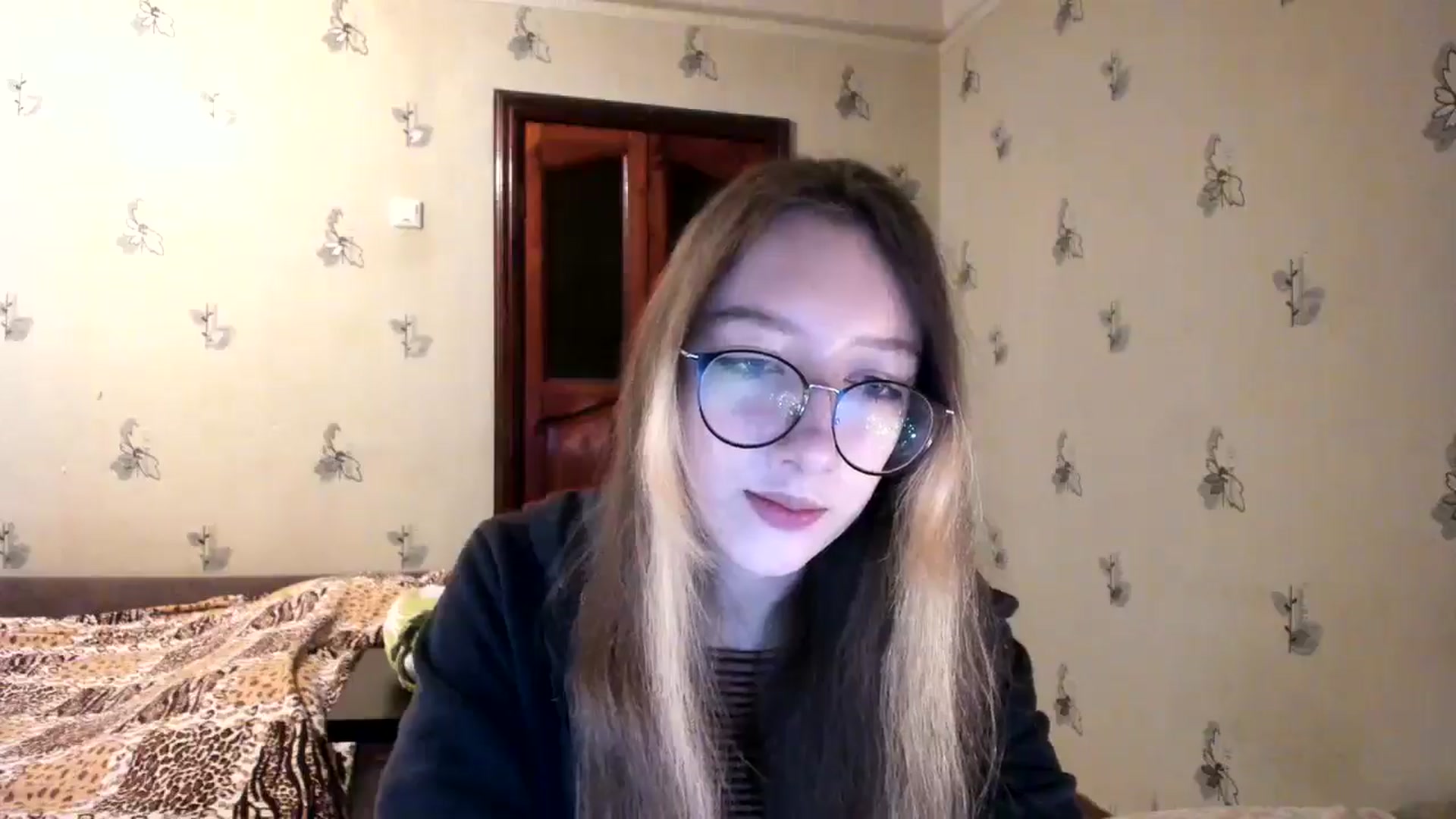 Gallery image thumbnail from CandyyCrushh's myfreecams stream on, 10/24/2024, 17:39 image 18 of 20