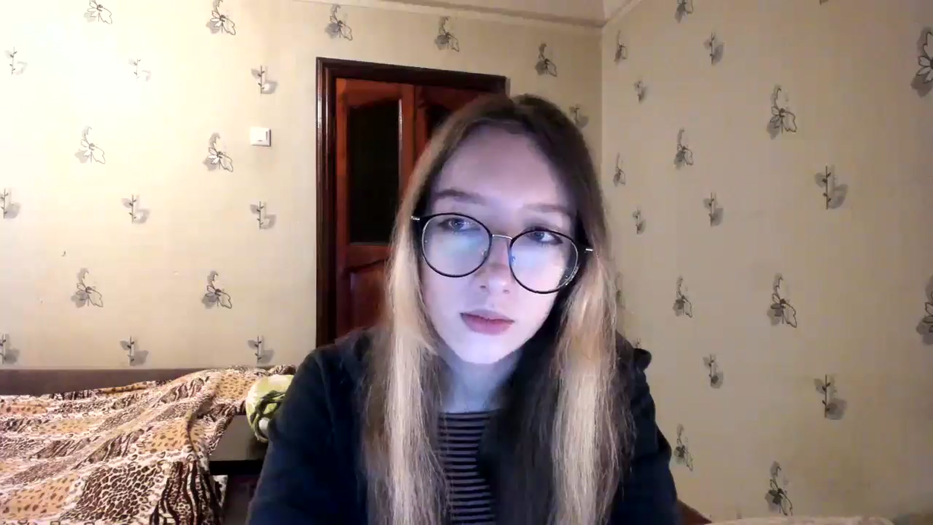Gallery image thumbnail from CandyyCrushh's myfreecams stream on, 10/24/2024, 17:39 image 8 of 20