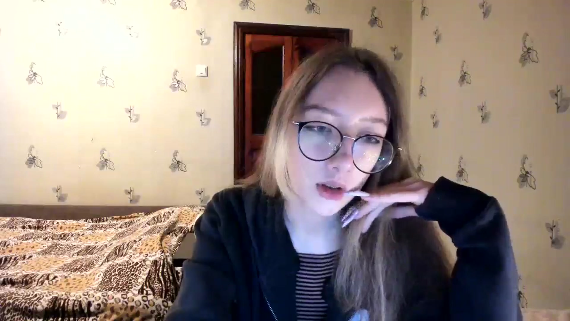 Gallery image thumbnail from CandyyCrushh's myfreecams stream on, 10/24/2024, 20:29 image 6 of 20