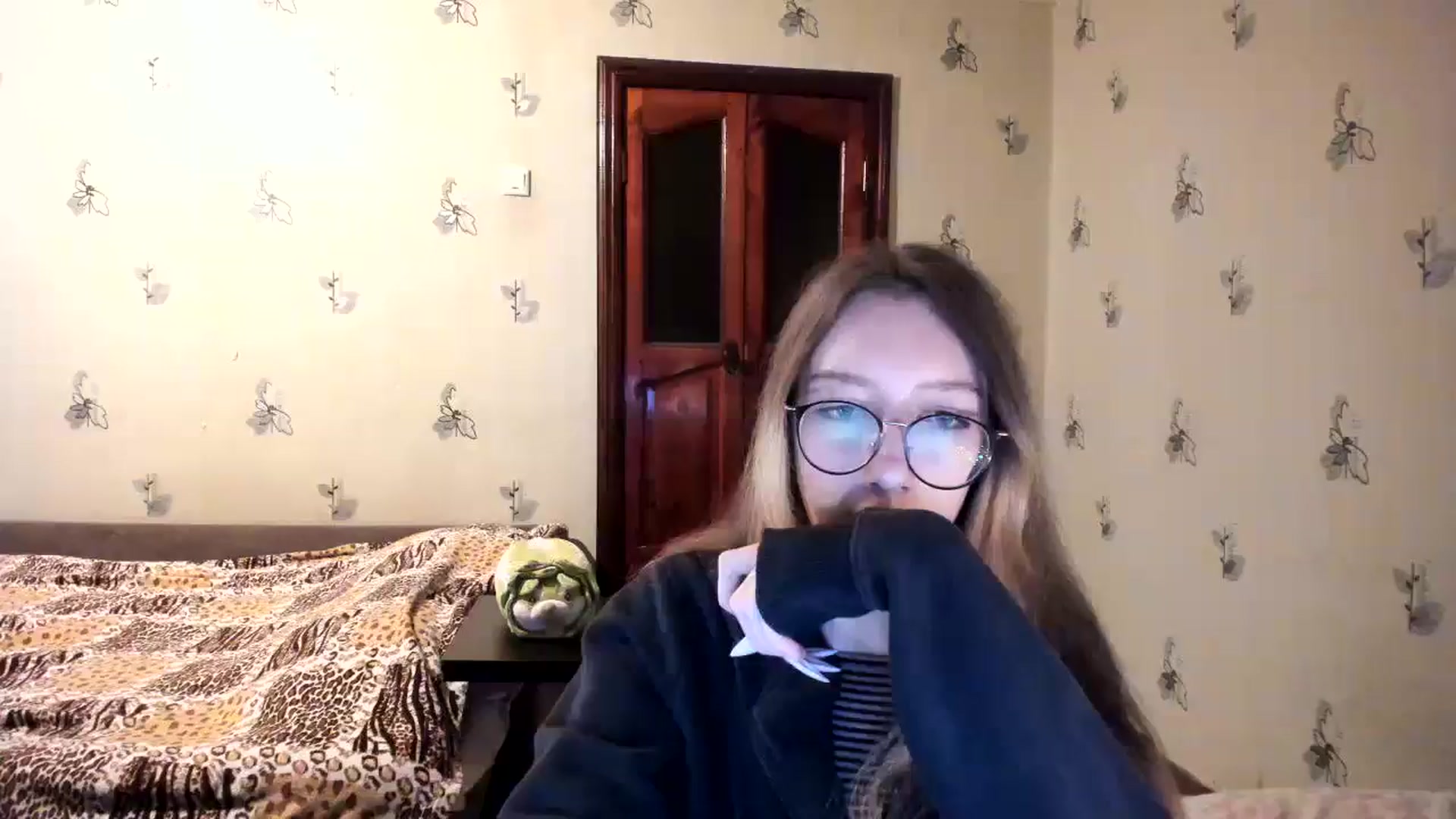 Gallery image thumbnail from CandyyCrushh's myfreecams stream on, 10/24/2024, 20:29 image 15 of 20