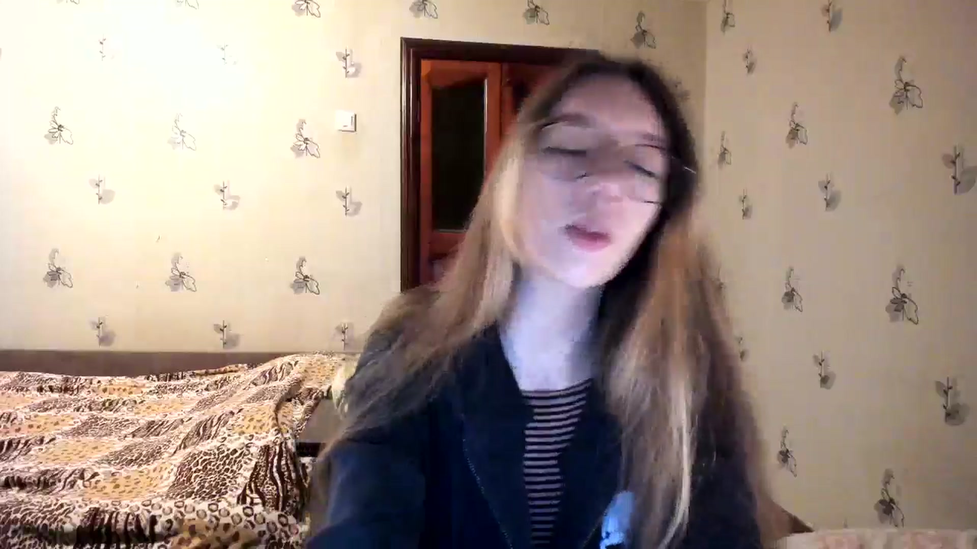 Gallery image thumbnail from CandyyCrushh's myfreecams stream on, 10/24/2024, 20:29 image 4 of 20