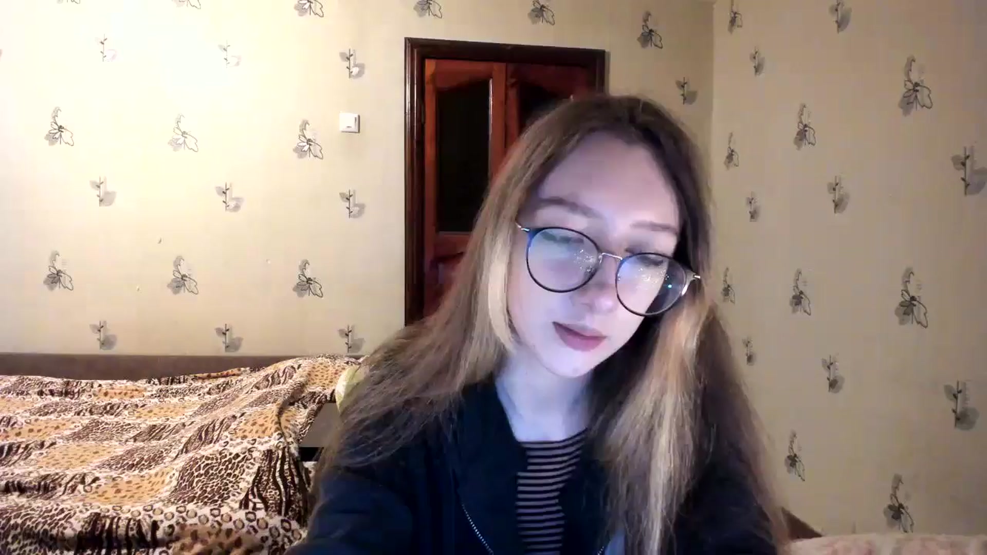 Gallery image thumbnail from CandyyCrushh's myfreecams stream on, 10/24/2024, 20:29 image 3 of 20