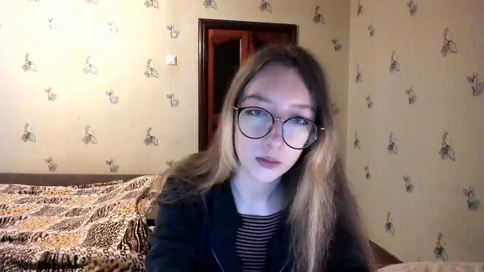 Gallery image thumbnail from CandyyCrushh's myfreecams stream on, 10/24/2024, 20:29 image 2 of 20