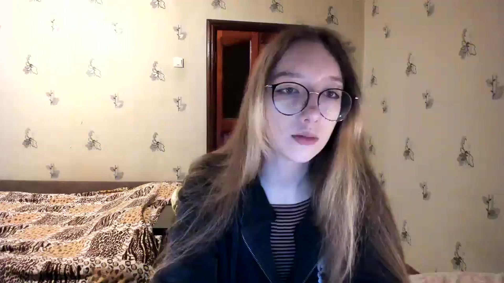Gallery image thumbnail from CandyyCrushh's myfreecams stream on, 10/24/2024, 20:29 image 5 of 20