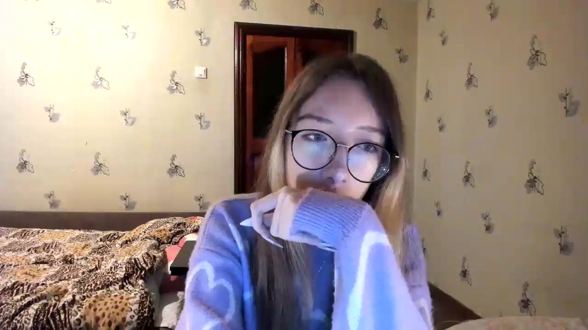 Gallery image thumbnail from CandyyCrushh's myfreecams stream on, 10/25/2024, 15:21 image 19 of 20