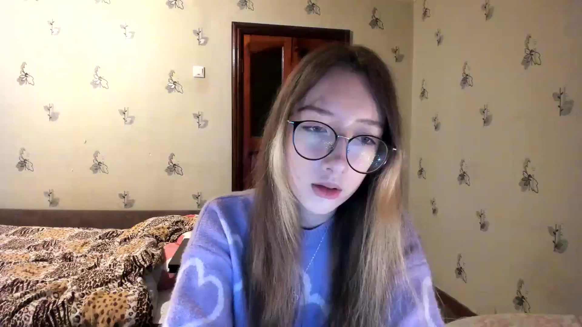 Gallery image thumbnail from CandyyCrushh's myfreecams stream on, 10/25/2024, 15:21 image 12 of 20