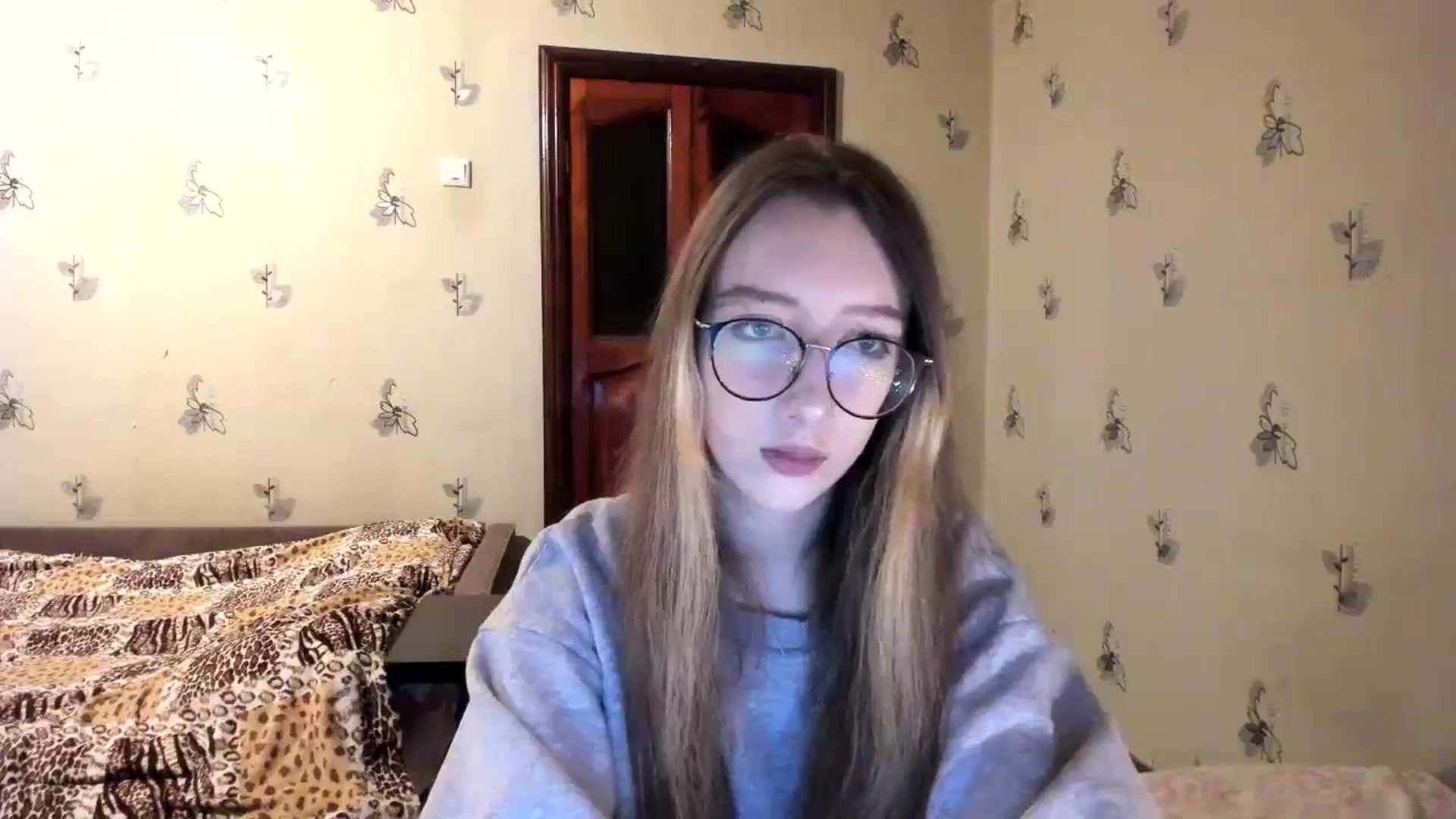 Gallery image thumbnail from CandyyCrushh's myfreecams stream on, 10/26/2024, 15:00 image 17 of 20