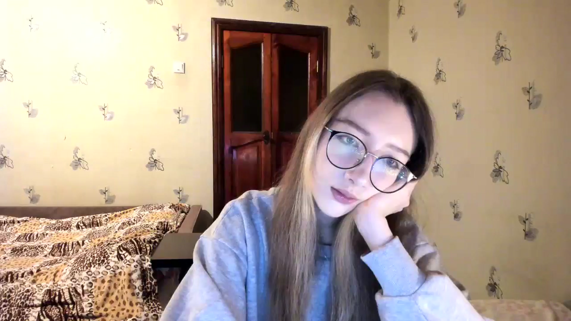 Gallery image thumbnail from CandyyCrushh's myfreecams stream on, 10/26/2024, 15:00 image 10 of 20