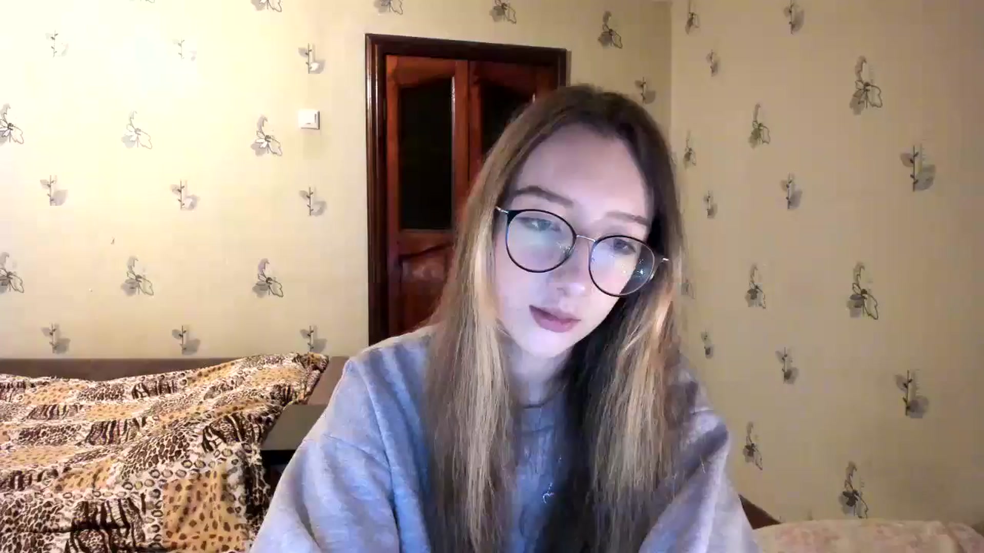 Gallery image thumbnail from CandyyCrushh's myfreecams stream on, 10/26/2024, 16:02 image 6 of 20
