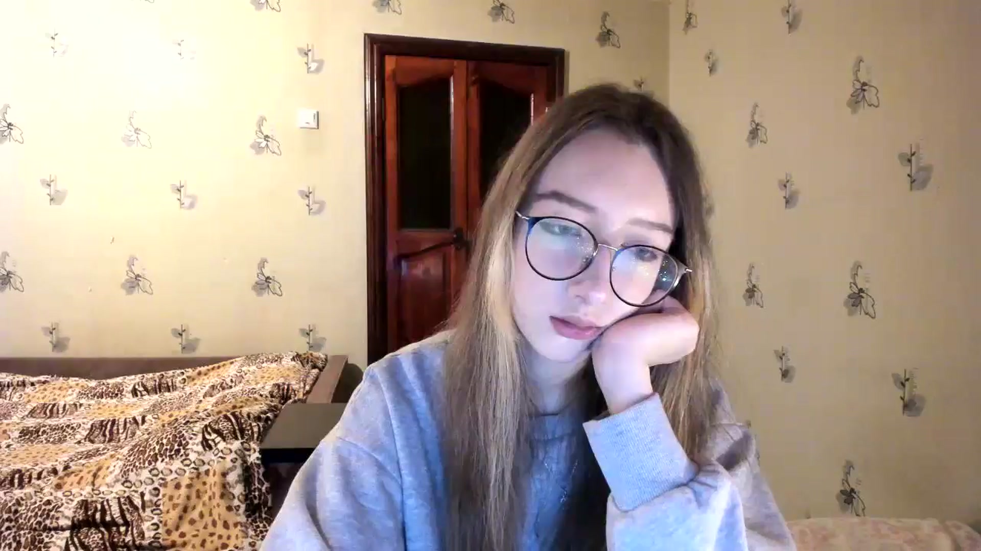 Gallery image thumbnail from CandyyCrushh's myfreecams stream on, 10/26/2024, 16:02 image 8 of 20