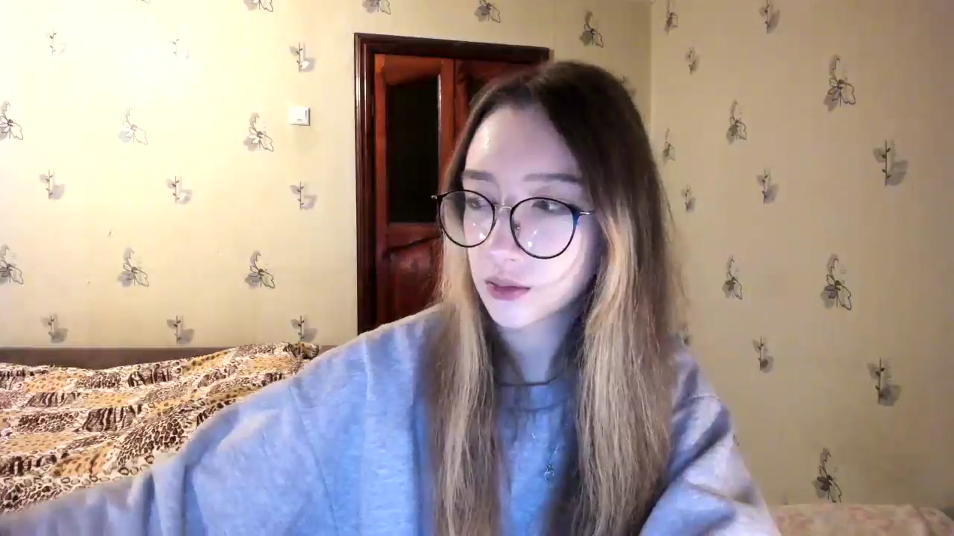 Gallery image thumbnail from CandyyCrushh's myfreecams stream on, 10/26/2024, 16:02 image 10 of 20