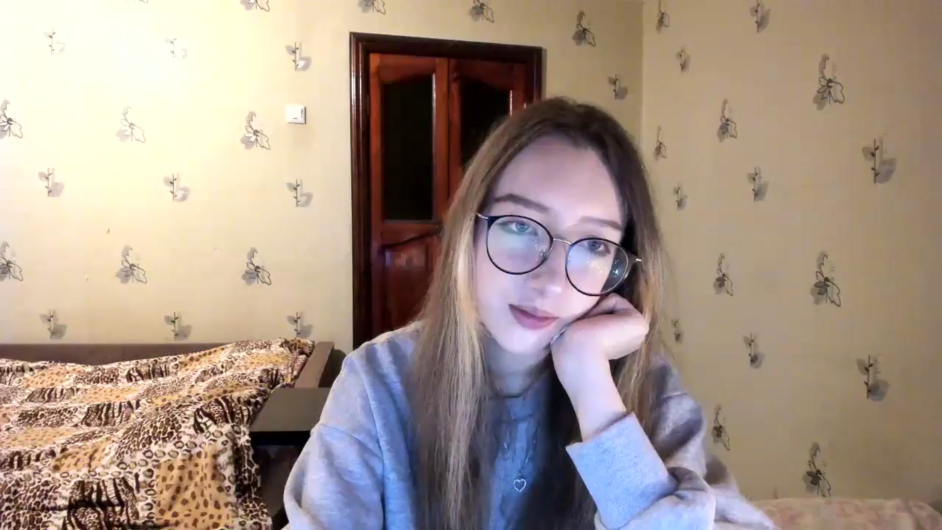 Gallery image thumbnail from CandyyCrushh's myfreecams stream on, 10/26/2024, 16:02 image 5 of 20