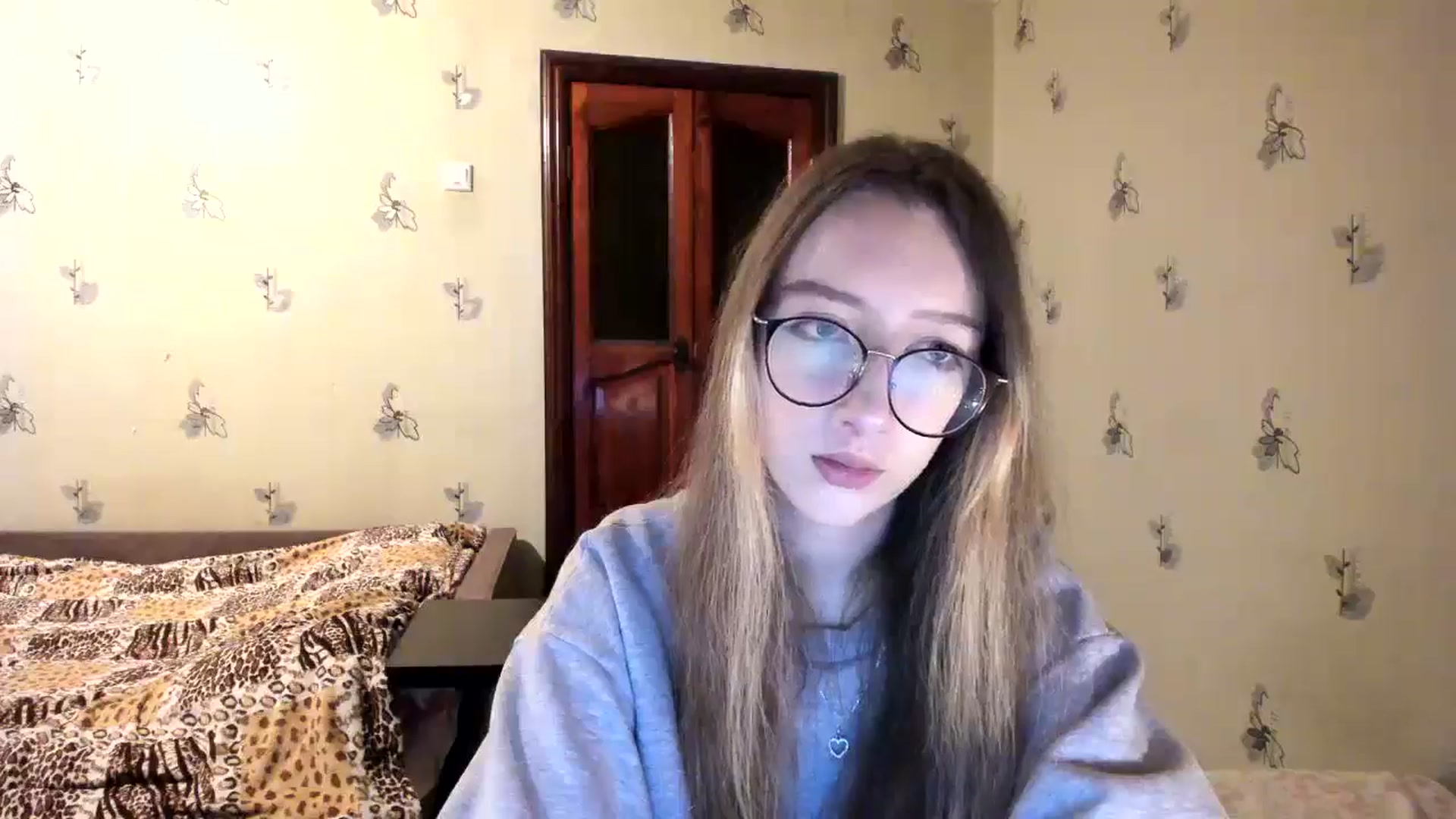 Gallery image thumbnail from CandyyCrushh's myfreecams stream on, 10/26/2024, 16:02 image 17 of 20