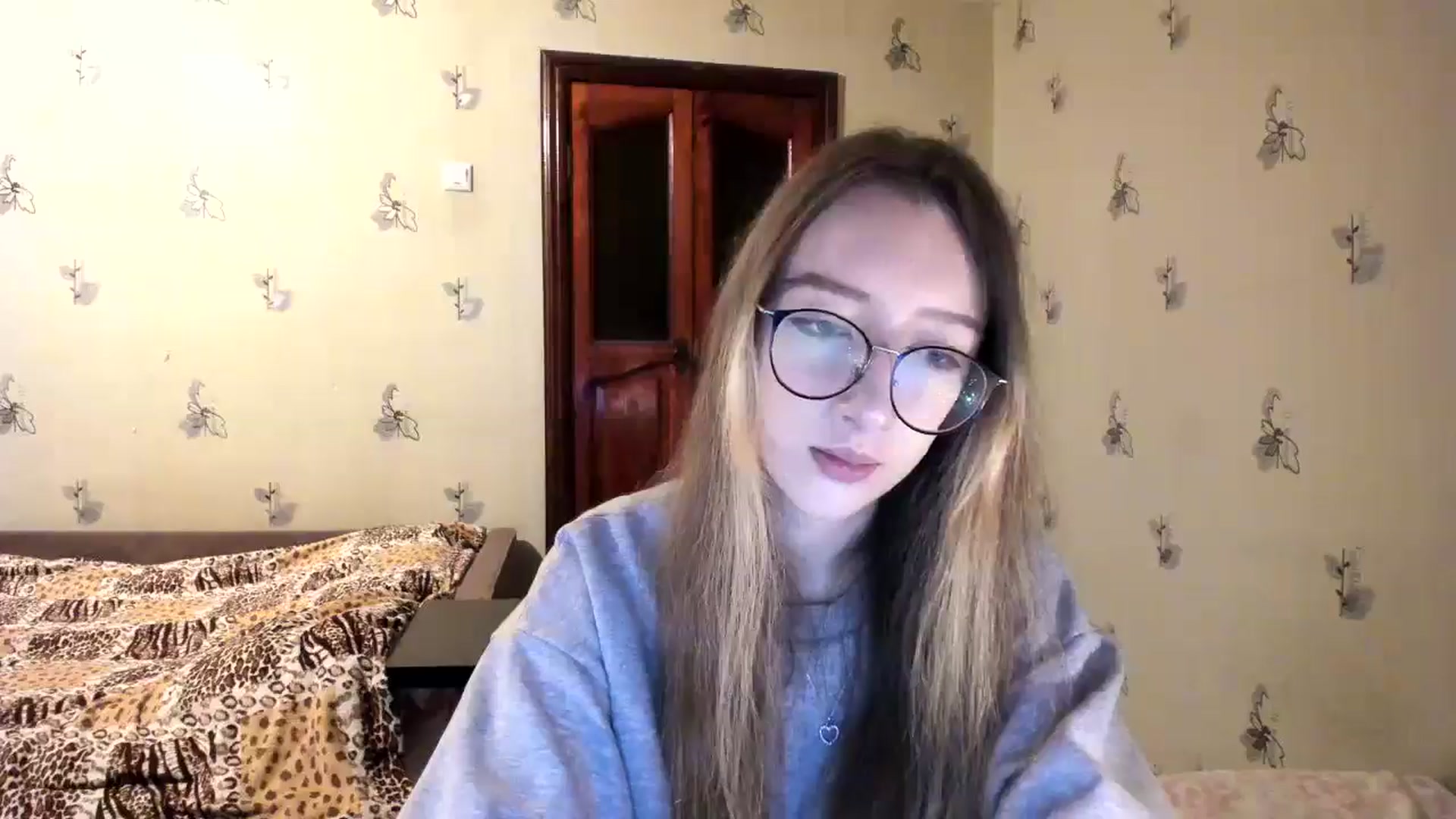 Gallery image thumbnail from CandyyCrushh's myfreecams stream on, 10/26/2024, 16:02 image 16 of 20