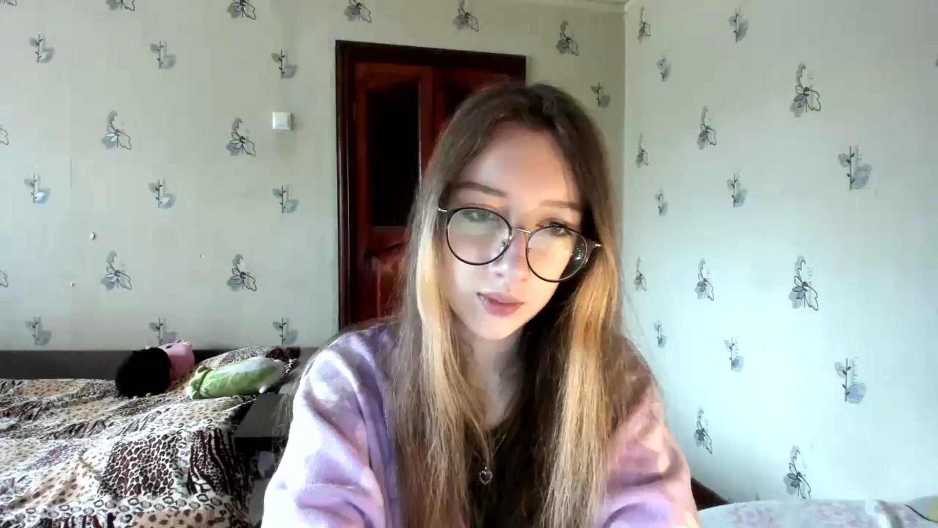 Gallery image thumbnail from CandyyCrushh's myfreecams stream on, 10/27/2024, 10:53 image 18 of 20