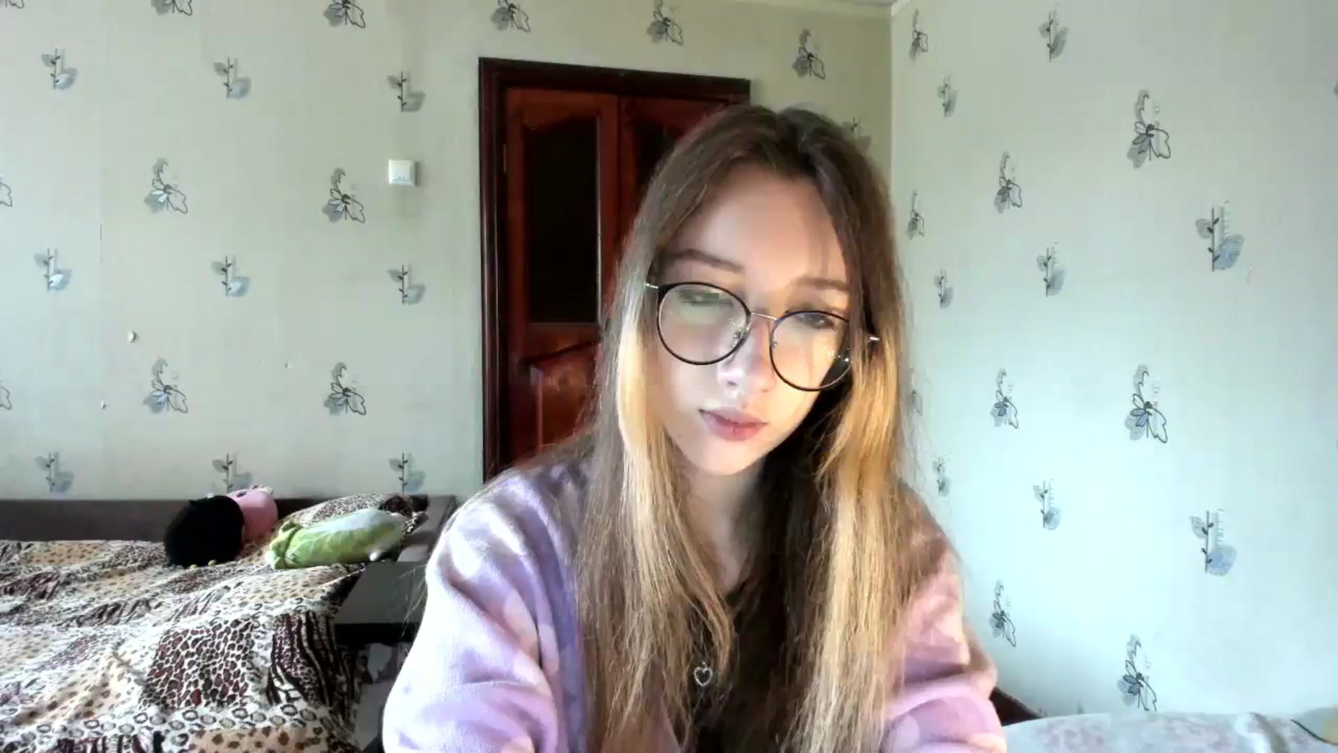 Gallery image thumbnail from CandyyCrushh's myfreecams stream on, 10/27/2024, 10:53 image 9 of 20