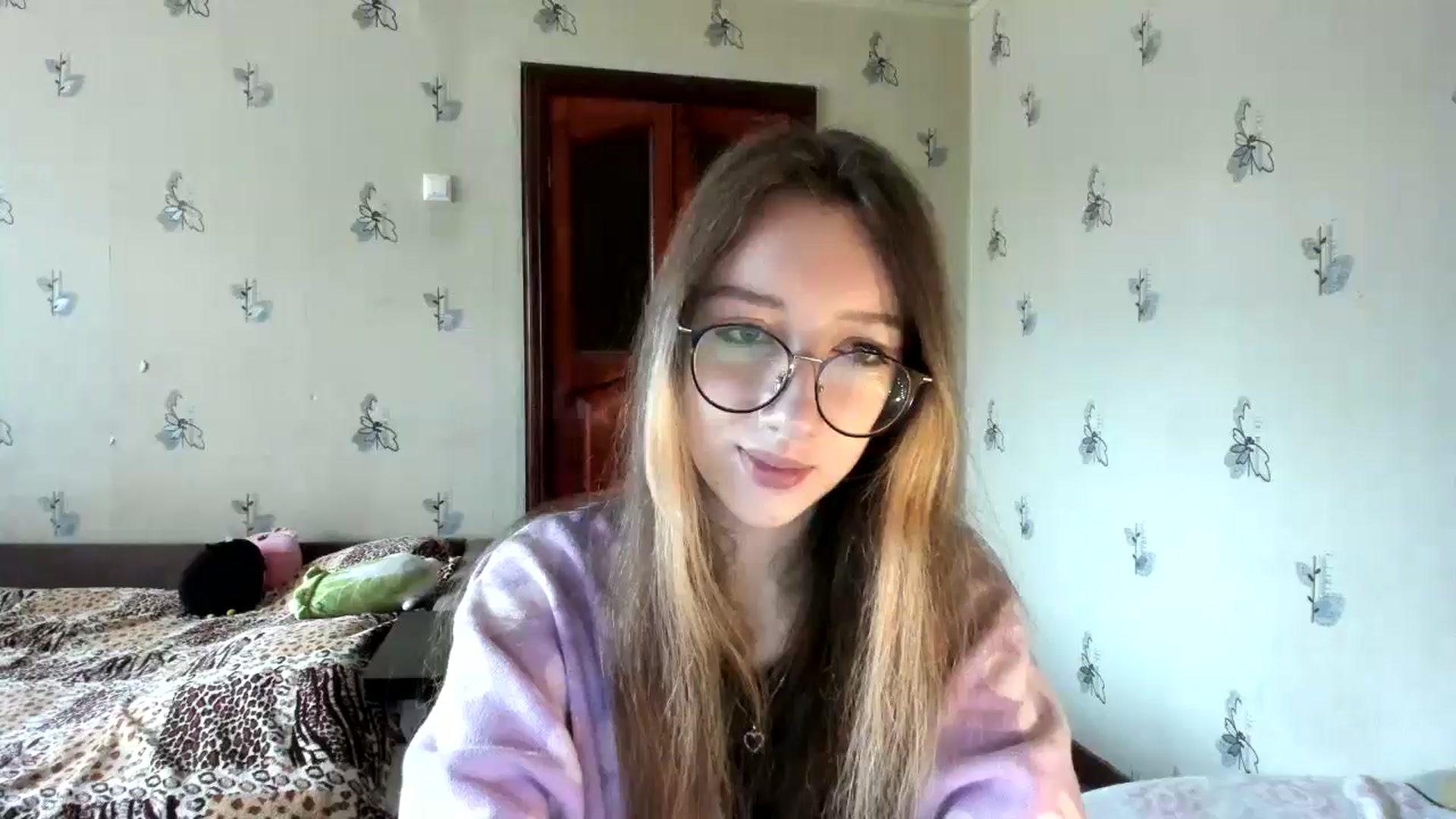 Gallery image thumbnail from CandyyCrushh's myfreecams stream on, 10/27/2024, 10:53 image 17 of 20
