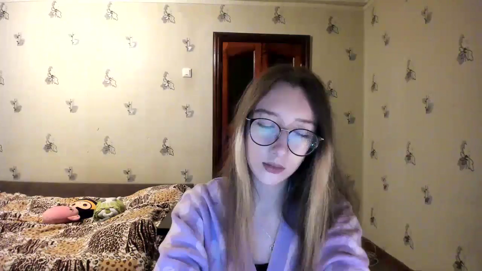 Gallery image thumbnail from CandyyCrushh's myfreecams stream on, 10/30/2024, 21:36 image 3 of 20