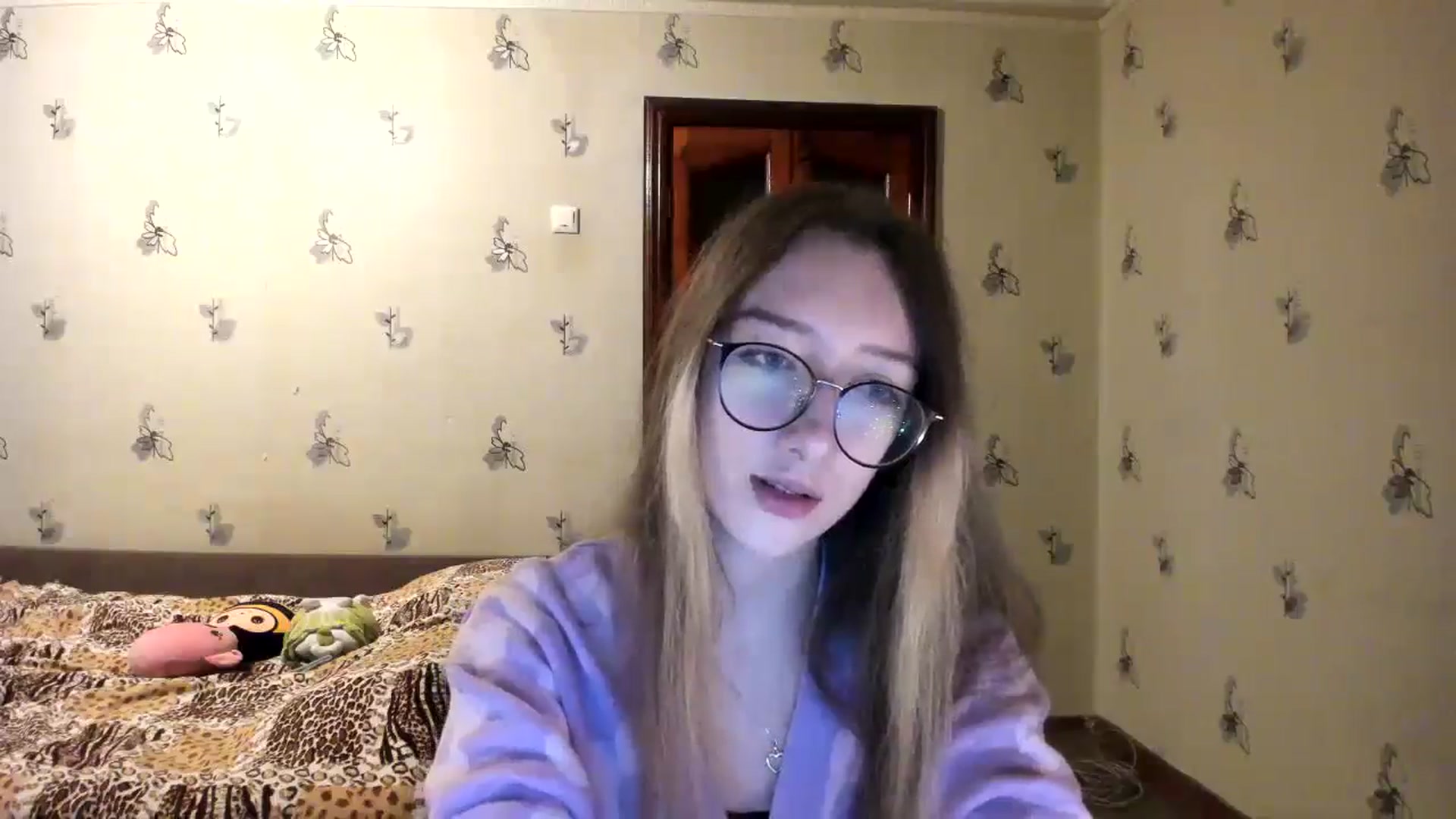 Gallery image thumbnail from CandyyCrushh's myfreecams stream on, 10/30/2024, 21:36 image 17 of 20