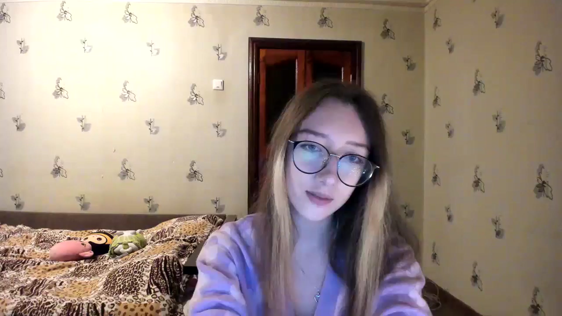 Gallery image thumbnail from CandyyCrushh's myfreecams stream on, 10/30/2024, 21:36 image 11 of 20