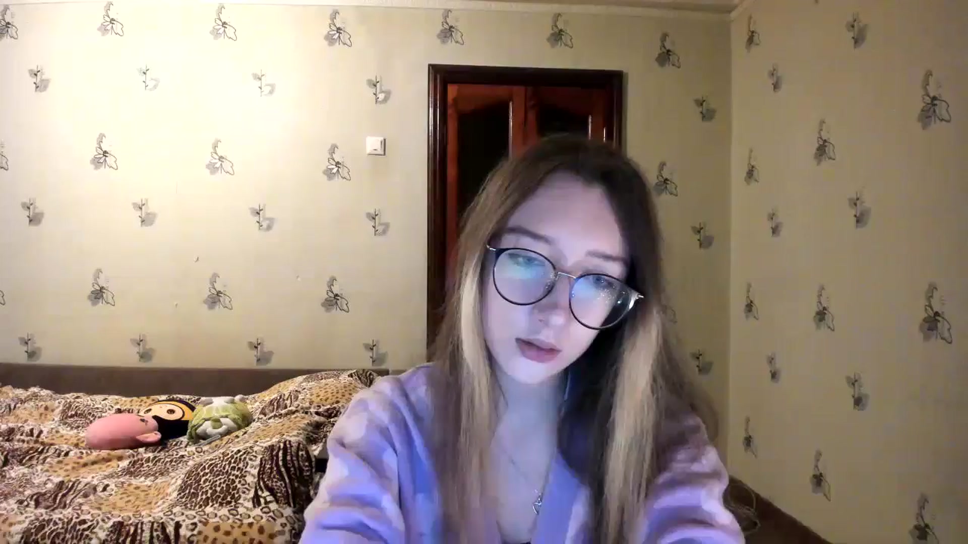 Gallery image thumbnail from CandyyCrushh's myfreecams stream on, 10/30/2024, 21:36 image 7 of 20