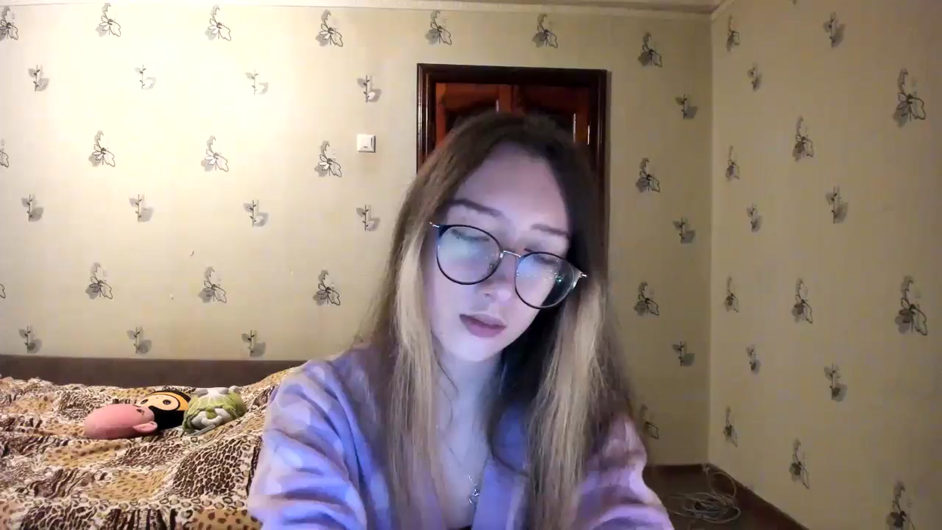 Gallery image thumbnail from CandyyCrushh's myfreecams stream on, 10/30/2024, 23:29 image 2 of 20