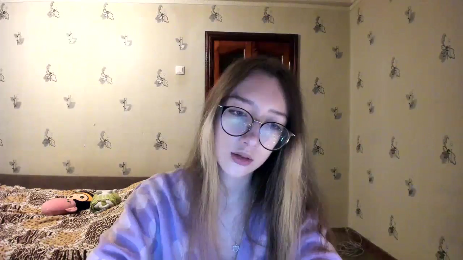 Gallery image thumbnail from CandyyCrushh's myfreecams stream on, 10/30/2024, 23:29 image 16 of 20