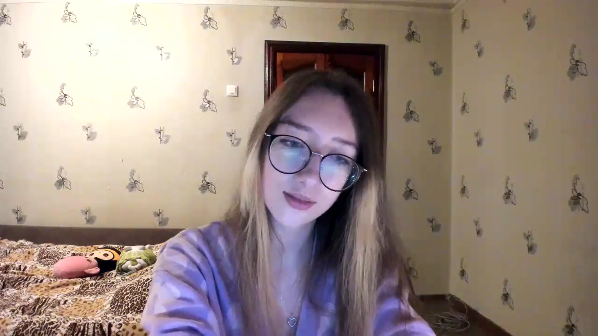 Gallery image thumbnail from CandyyCrushh's myfreecams stream on, 10/30/2024, 23:29 image 10 of 20