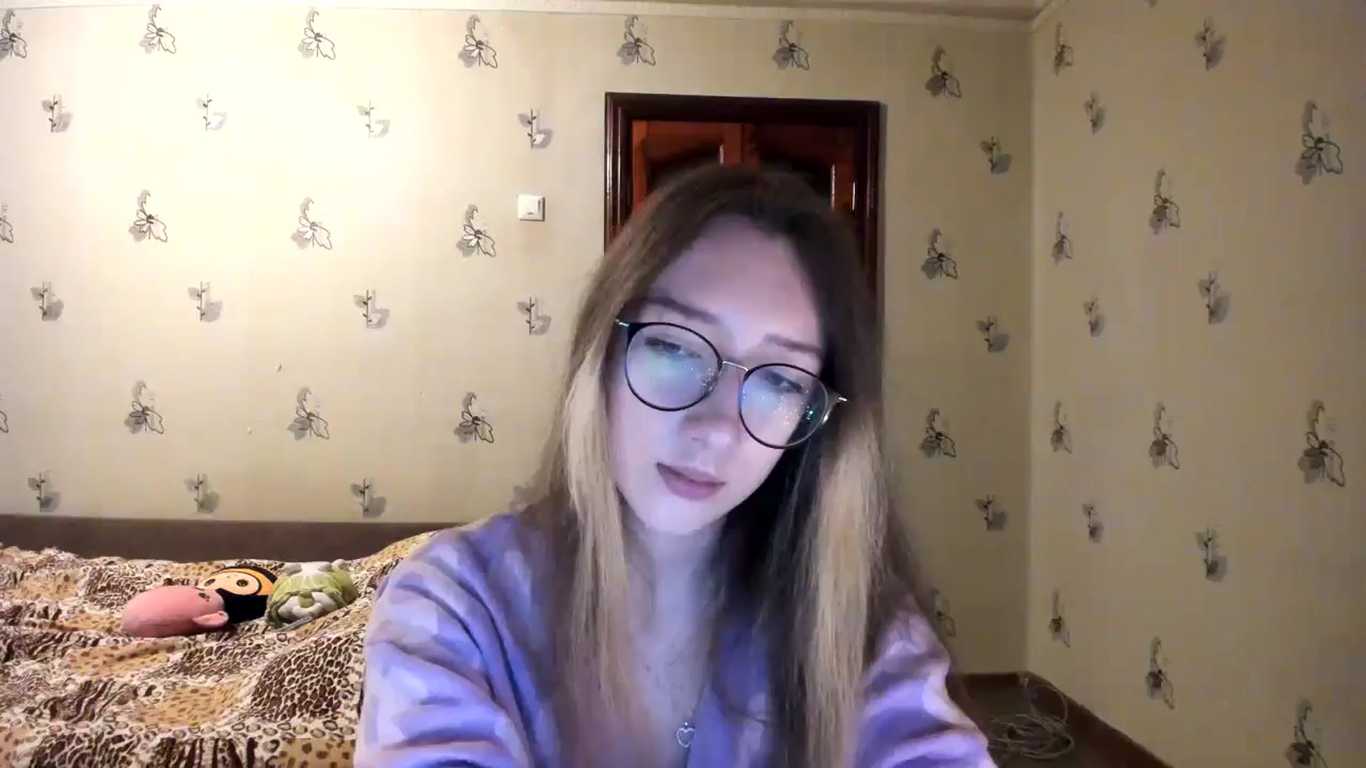 Gallery image thumbnail from CandyyCrushh's myfreecams stream on, 10/30/2024, 23:29 image 18 of 20