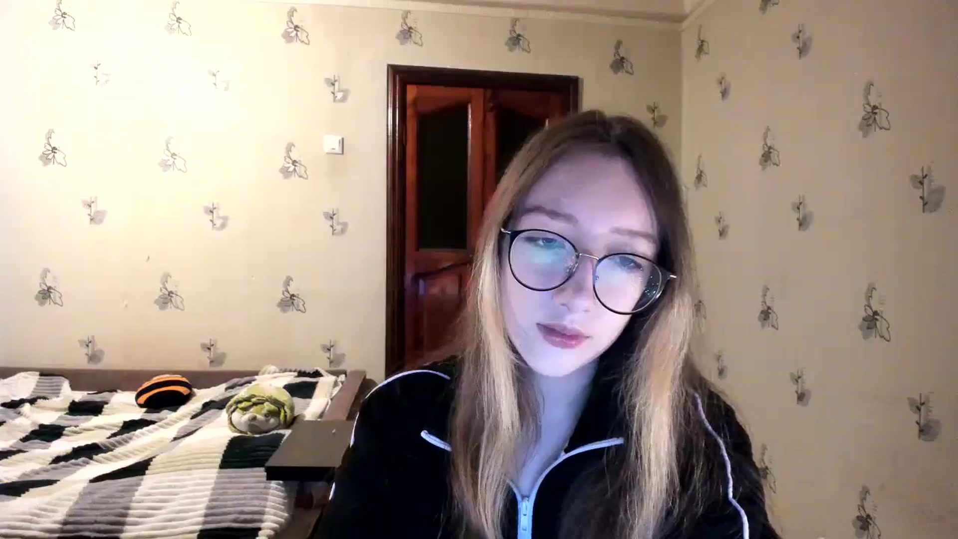 Gallery image thumbnail from CandyyCrushh's myfreecams stream on, 11/01/2024, 20:45 image 18 of 20